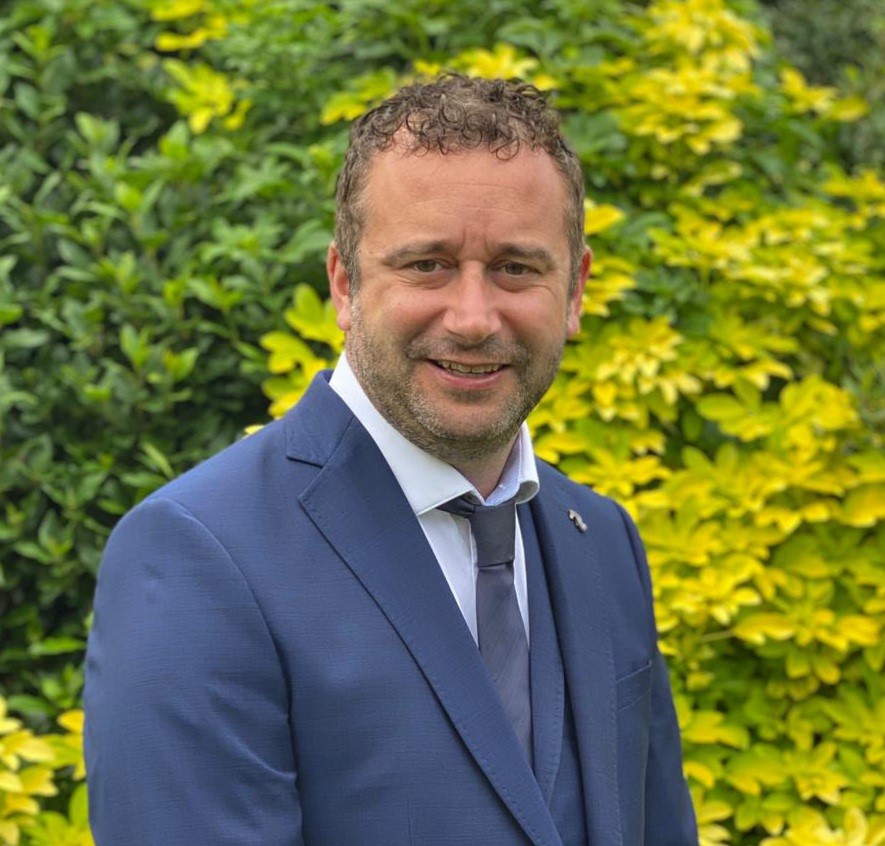 Andrew Bury